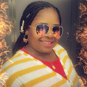 Meet your Posher, Juliette